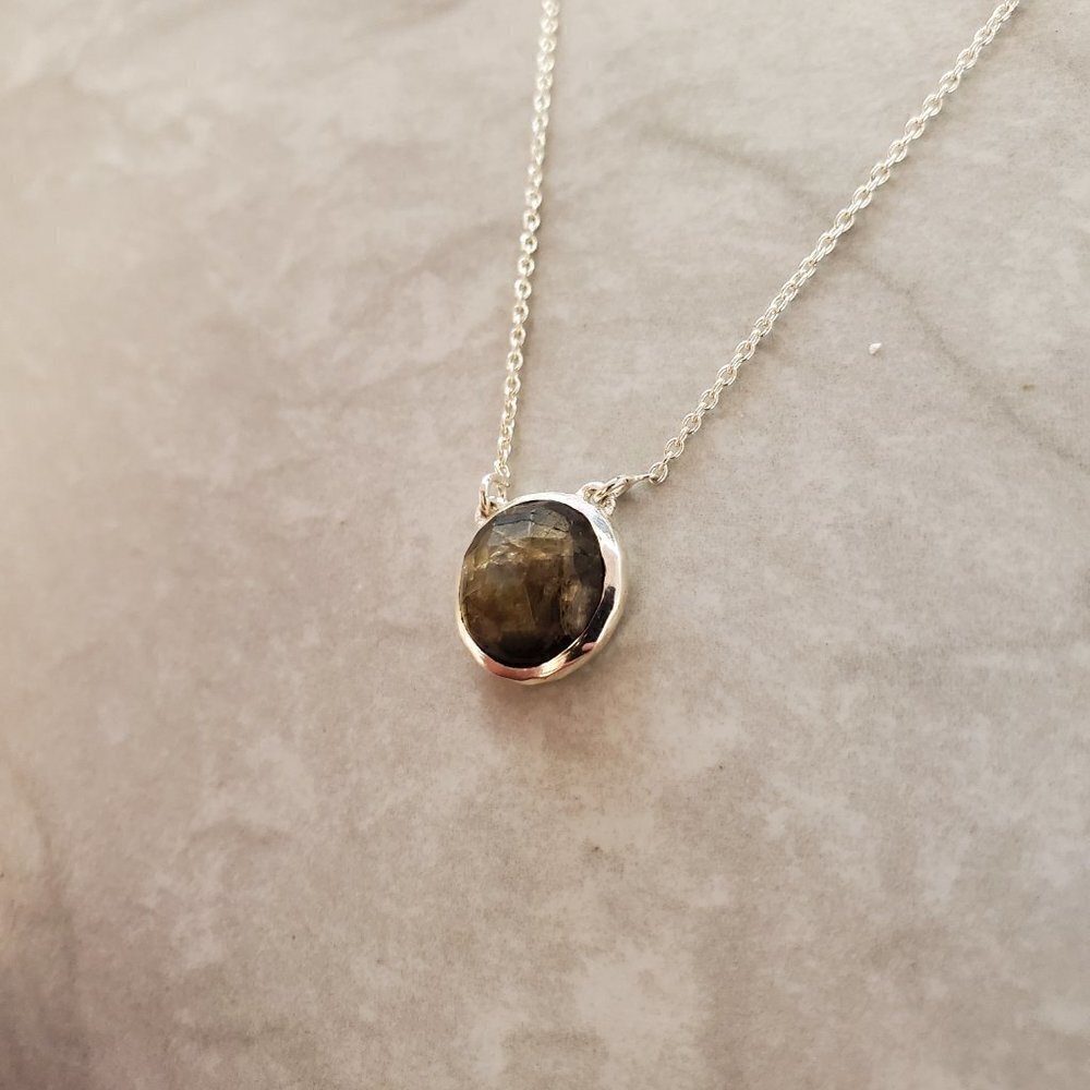 ✨ Stella and Dot Rhinestone Pendant Necklace ✨ - Picture 4 of 10